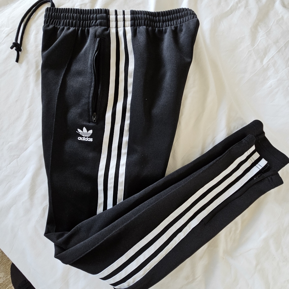 ❌️❌️SOLD❌️❌️Adidas Originals three stripe track jogger black pants women's XS - Picture 1 of 16